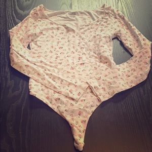 PINK XS floral bodysuit - EUC!